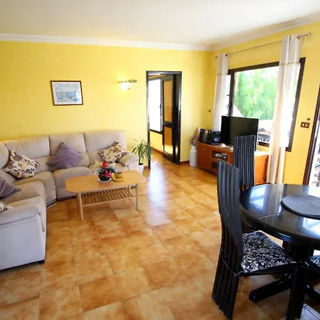 Apartment App 8a - Sonniger Balkon, Sehr Ruhig, 180 Cm Bett, 100 M Zum