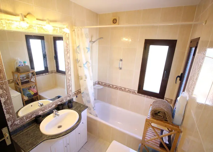 App 8a - Sonniger Balkon, Sehr Ruhig, 180 Cm Bett, 100 M Zum *