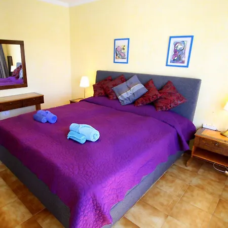 App 8a - Sonniger Balkon, Sehr Ruhig, 180 Cm Bett, 100 M Zum