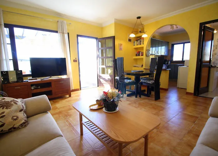 App 8a - Sonniger Balkon, Sehr Ruhig, 180 Cm Bett, 100 M Zum Apartment Tias